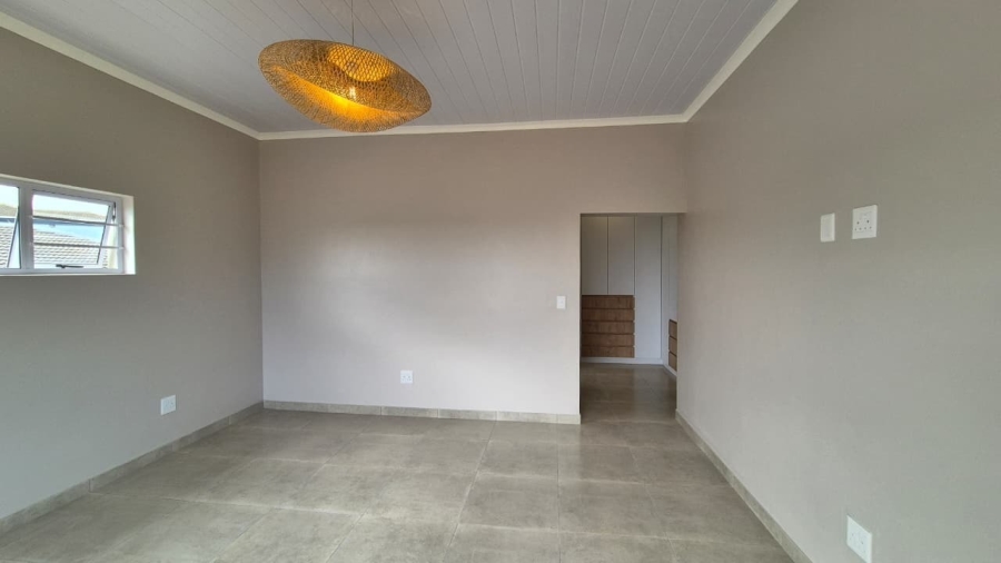 4 Bedroom Property for Sale in Country Club Western Cape